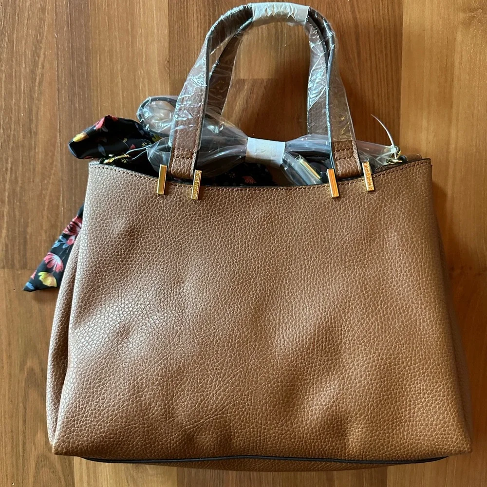 Steve Madden Breese Crossbody Bag Color Brown, Faux Leather, New with Ta… - Picture 2 of 4
